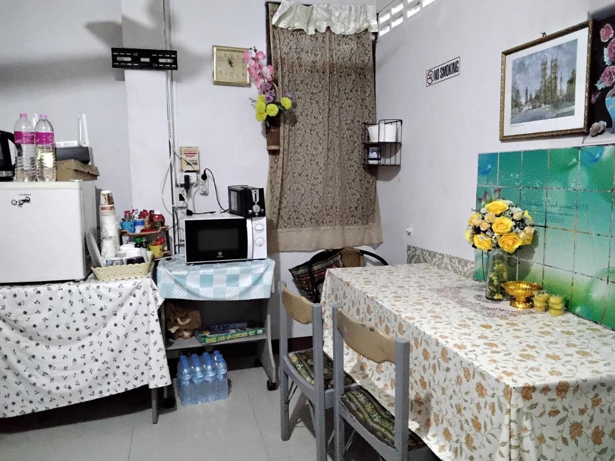 Danee Hostel Bangkok Eksteriør bilde